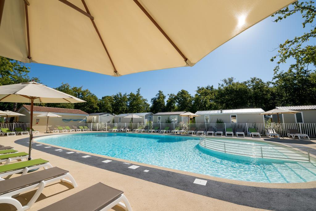 Camping Les Chevrefeuilles Royan Exterior photo