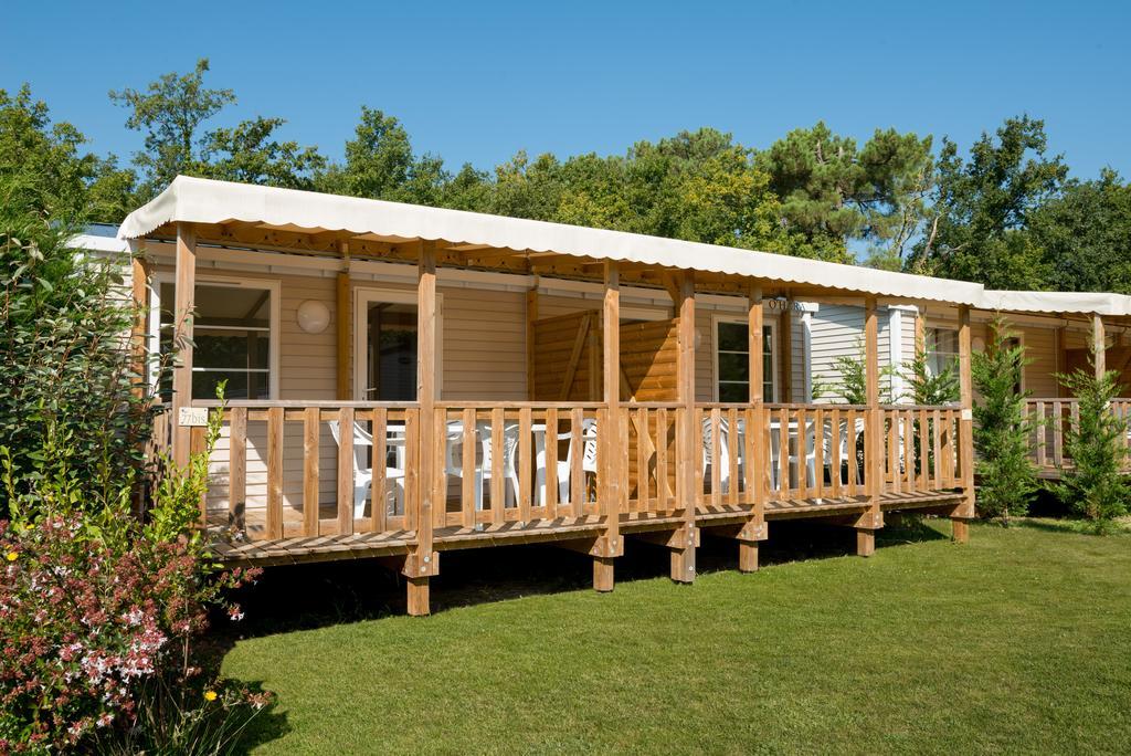 Camping Les Chevrefeuilles Royan Exterior photo